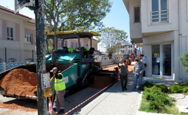 Mudanya’nın caddeleri Büyükşehir ile yenileniyor