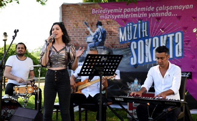 Muratpaşa’dan müzisyenlere destek