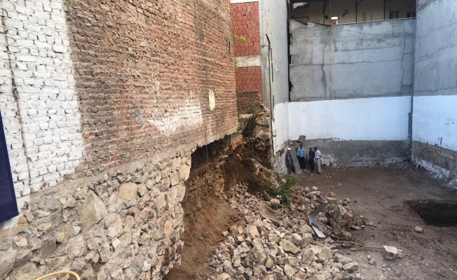 (ÖZEL) İnşaat sırasındaki toprak kayması korkuttu