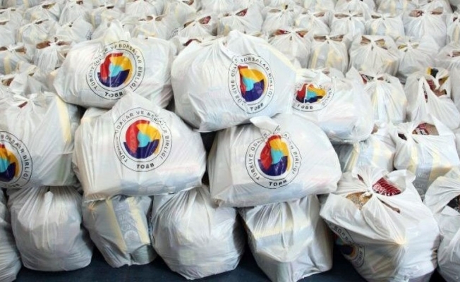 Pandemide işyerleri kapanan esnafa gıda yardımı