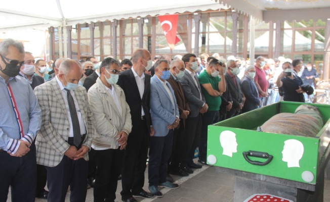 Reddettiği şahıs tarafından öldürülen Arife öğretmen gözyaşlarıyla uğurlandı