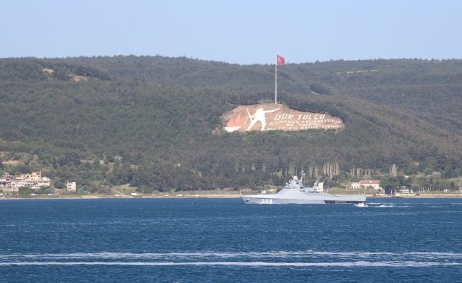Rus savaş gemisi ’Vasily Bykov’ Çanakkale Boğazı’ndan geçti