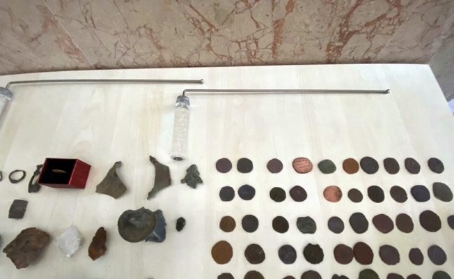 Roma ve Bizans dönemine ait 152 sikke ve tarihi obje ele geçirildi