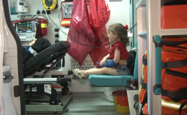 Şişli’de ticari taksi ile otomobil kafa kafaya çarpıştı: 1’i ağır 5 yaralı