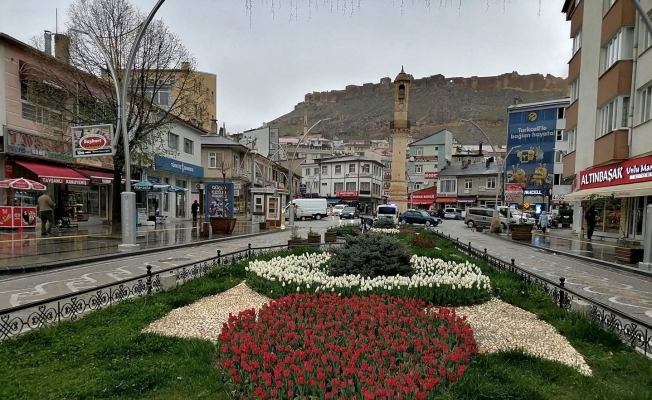 Sokağa çıkma kısıtlamasıyla cadde ve sokaklar boş kaldı