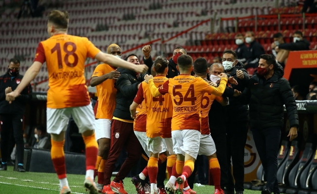 Süper Lig: Galatasaray: 3 - Beşiktaş: 1 (Maç sonucu)