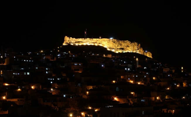 Tarihi Mardin Kalesinde aydınlatma çalışmaları tamamlandı