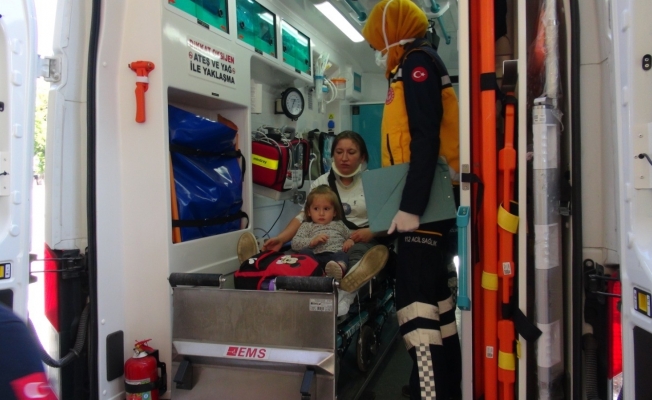 TEM Otoyolunda 3 otomobil ve 1 tırın karıştığı zincirleme kaza: 1’i çocuk, 3 yaralı