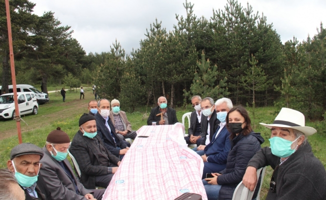 Tosya’da huzurevi sakinlerine piknik programı