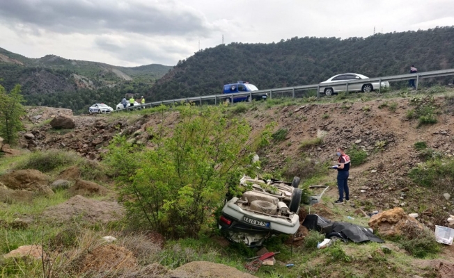 Uçuruma devrilen otomobildeki sürücü öldü