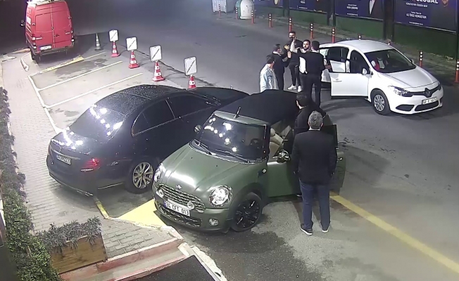 Ünlü futbol yorumcusu Uğur Karakullukçu’ya saldırı girişimi kamerada