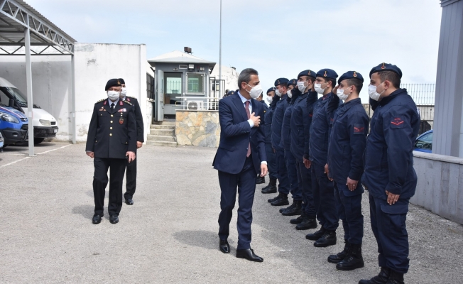 Vali, polis ve jandarmanın bayramını kutladı