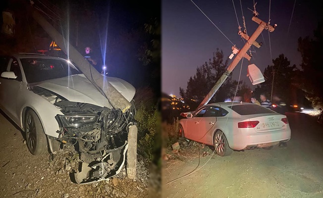 Alanya'da kaza: Otomobil hurdaya döndü
