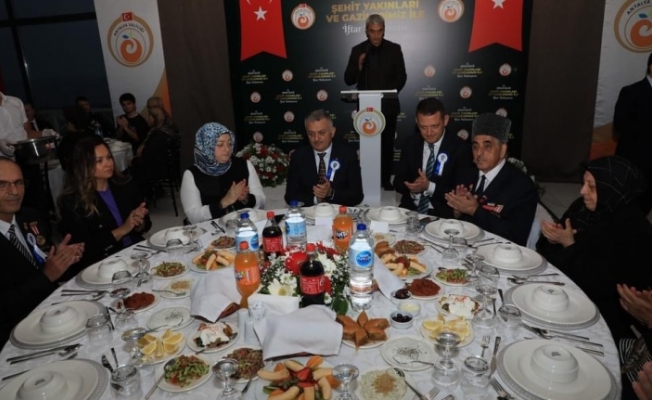Vali Ersin Yazıcı Alanya’da şehit aileleri ve gazilerle iftar programında buluştu