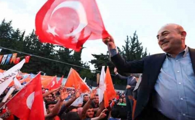 Bakan Çavuşoğlu: "Suriyelileri gönderelim ama insani bir şekilde Türk'e yakışır bir şekilde gönderelim"