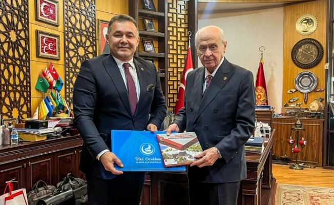 Başkan Yücel MHP Lideri Bahçeli'yi makamında ziyaret etti