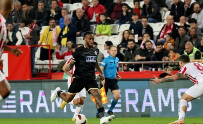 Antalya derbisinden gol sesi çıkmadı 0-0