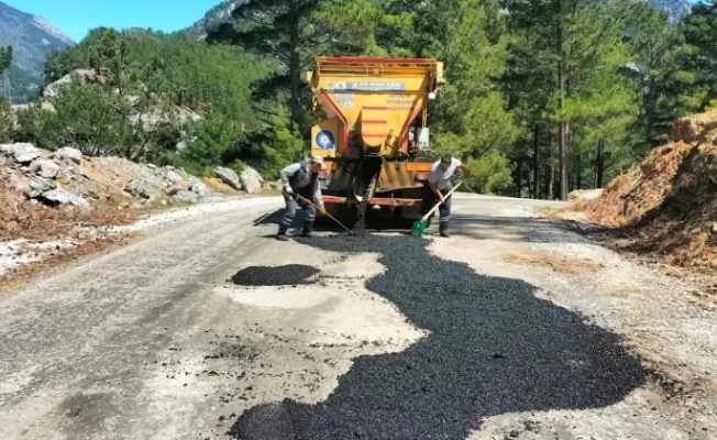 Alanya kırsal mahalle yollarına yaz bakımı 