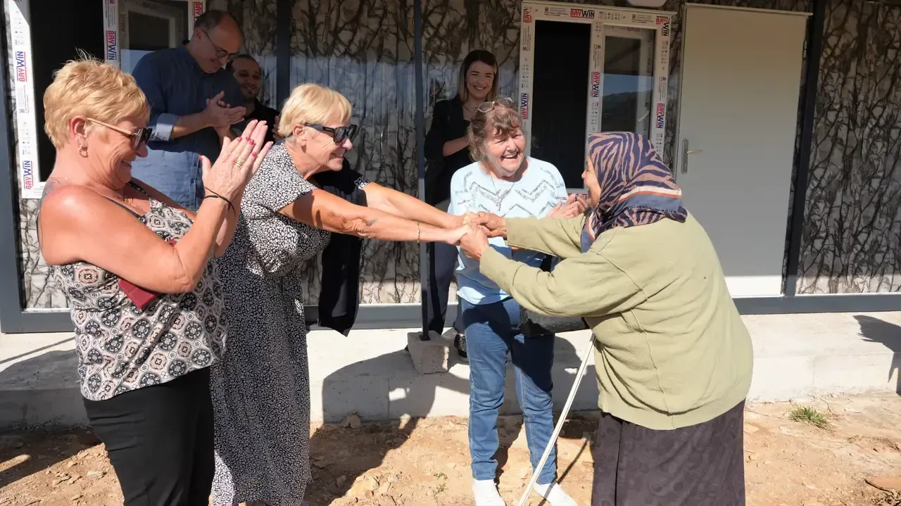 Alanya Belediyesi'nden ihtiyaç sahibi aileye yardım eli: Sıcak evleri var artık