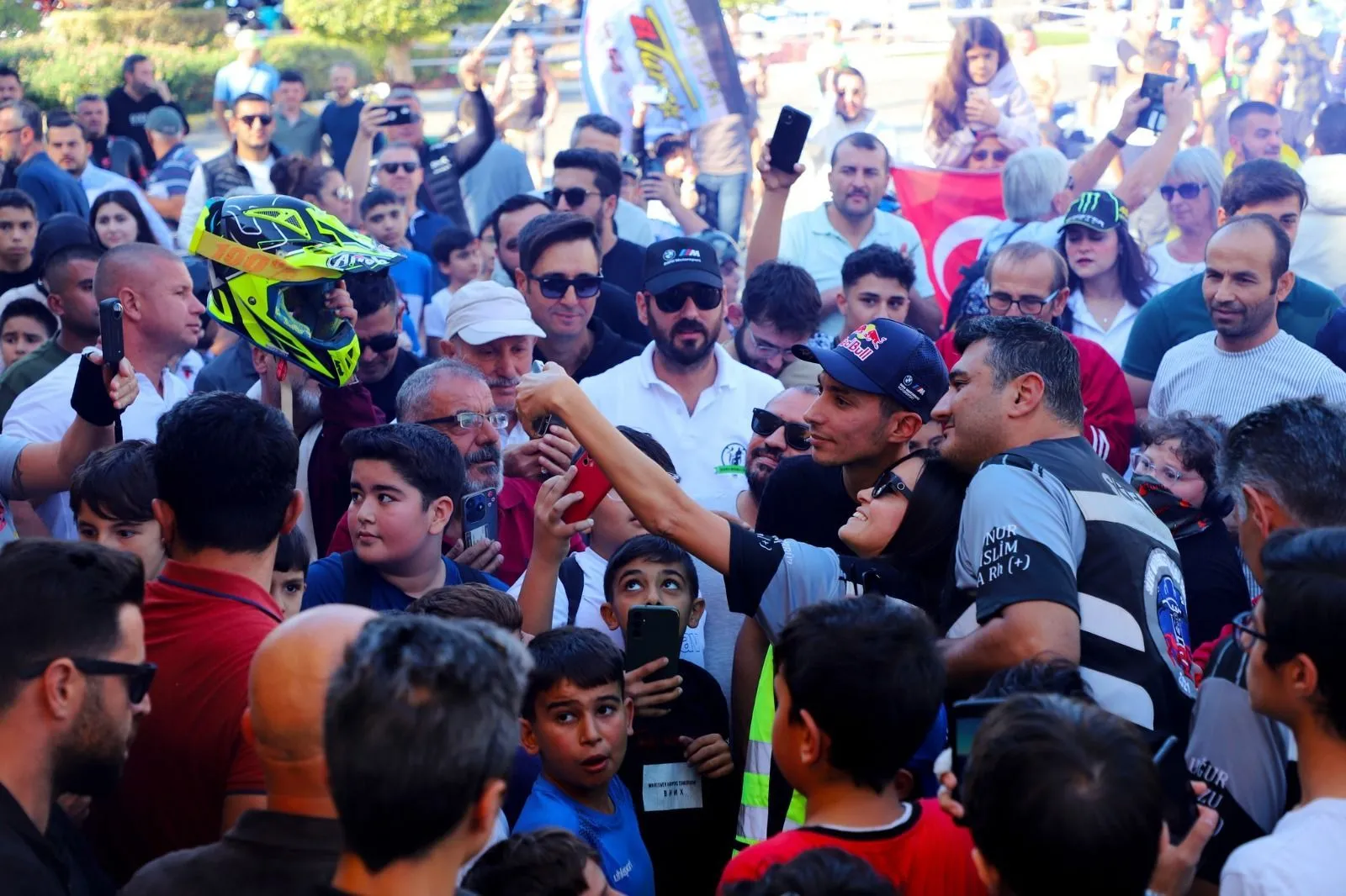 Alanya dünya şampiyonunu karşılıyor