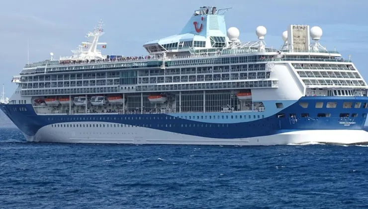 Alanya’ya denizden turist dopingi