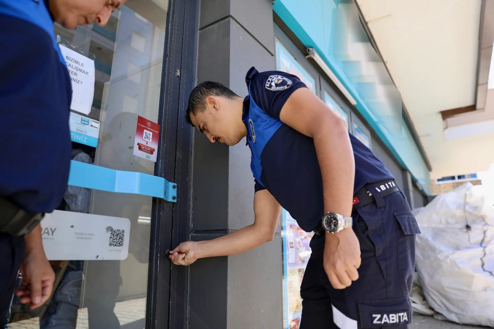 Kokmuş ve Çürümüş Mal Satıyorlardı