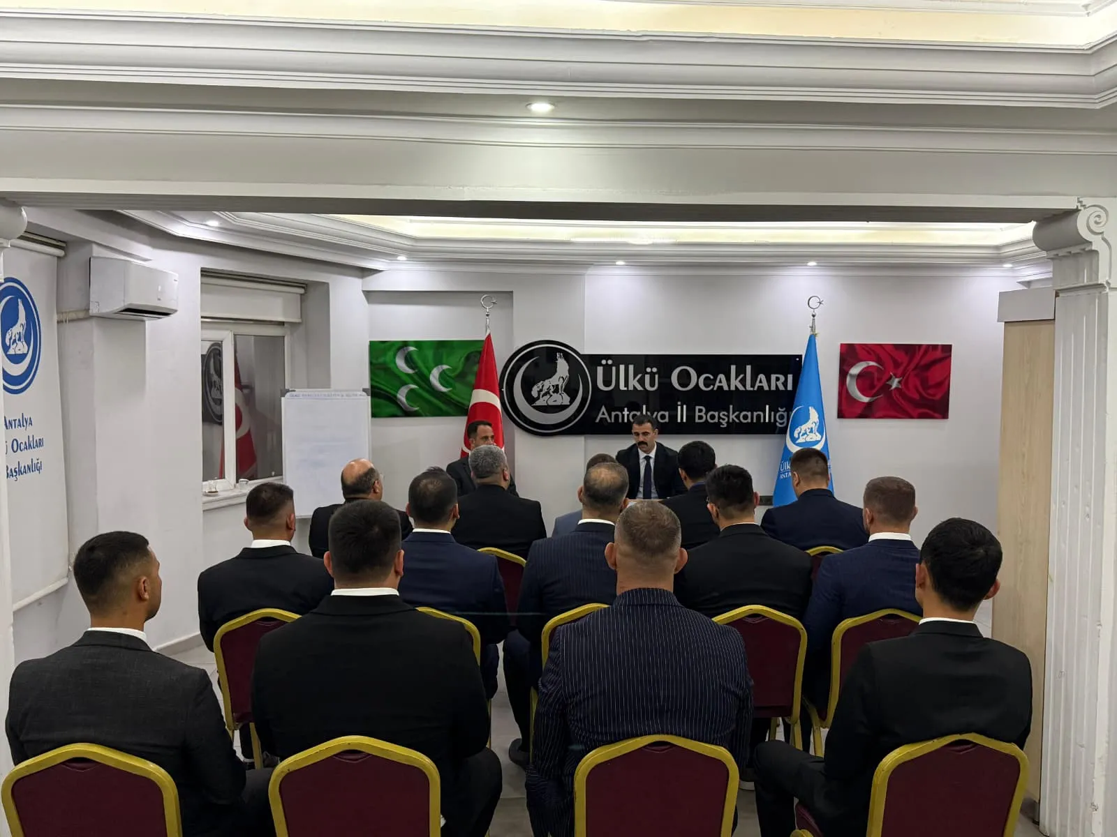 Ülkü Ocakları Antalya İl Başkanlığında Bayrak Değişimi