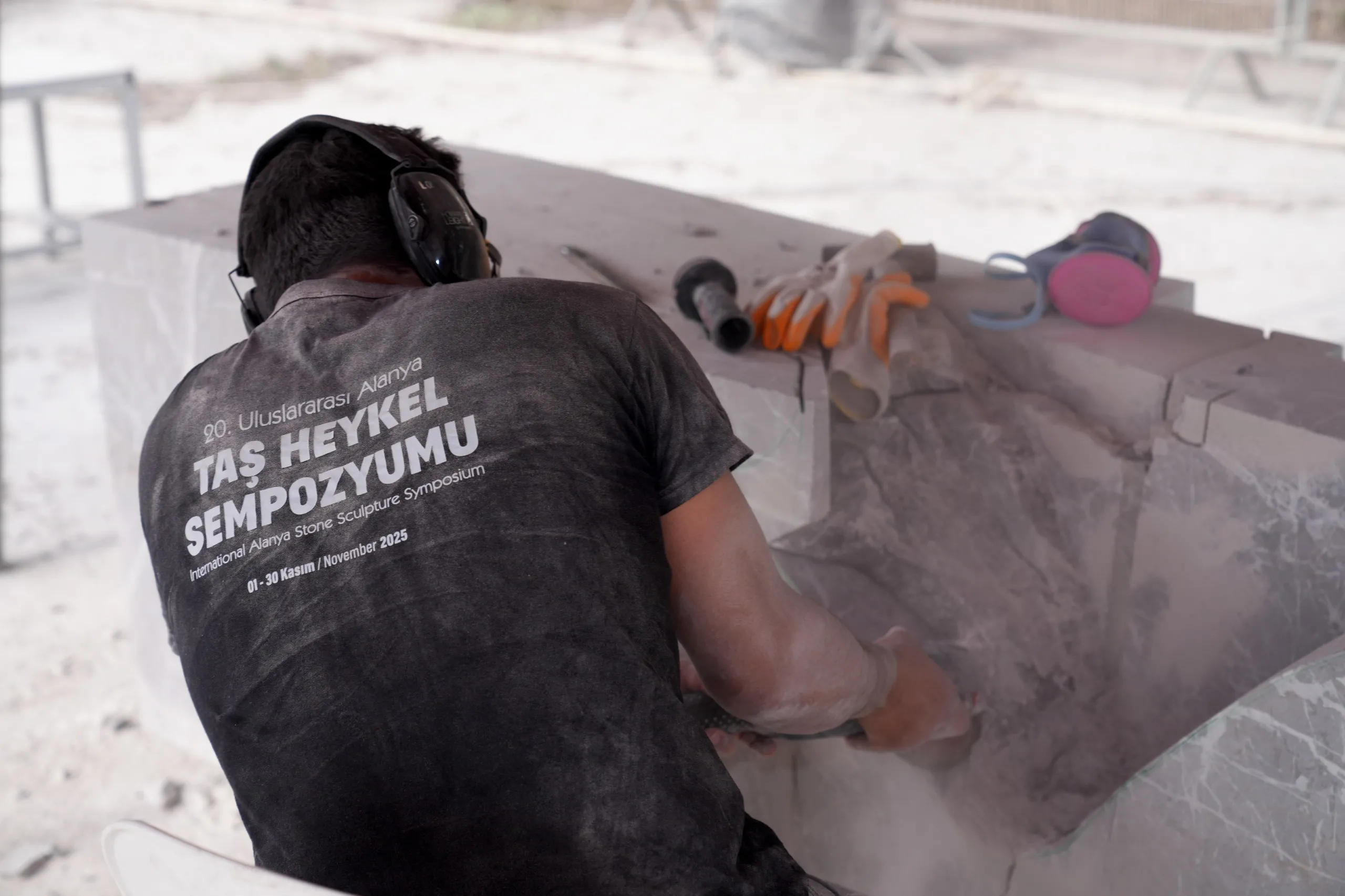 20. ULUSLARASI ALANYA TAŞ HEYKEL SEMPOZYUMU DEVAM EDİYOR