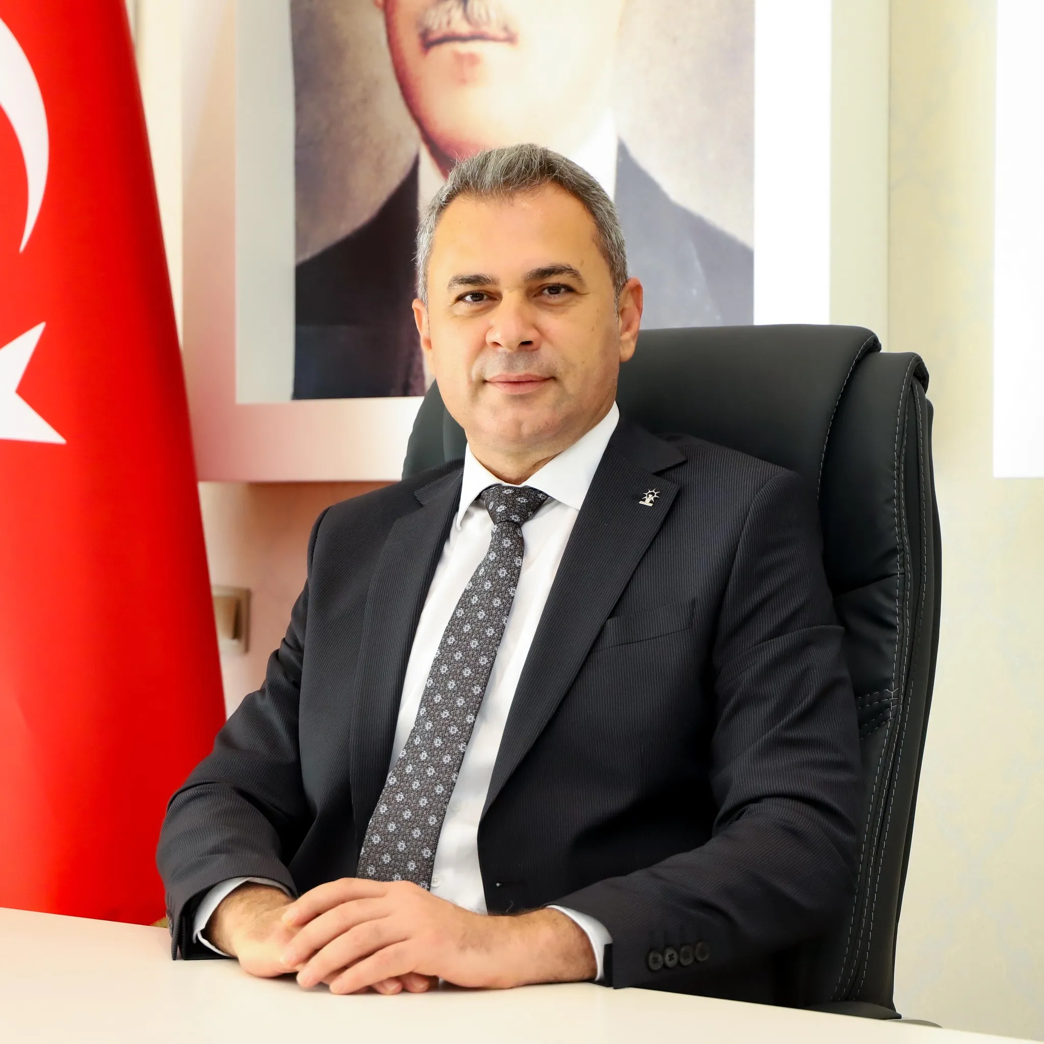 Ak Parti Alanya tabelasına saldırı!