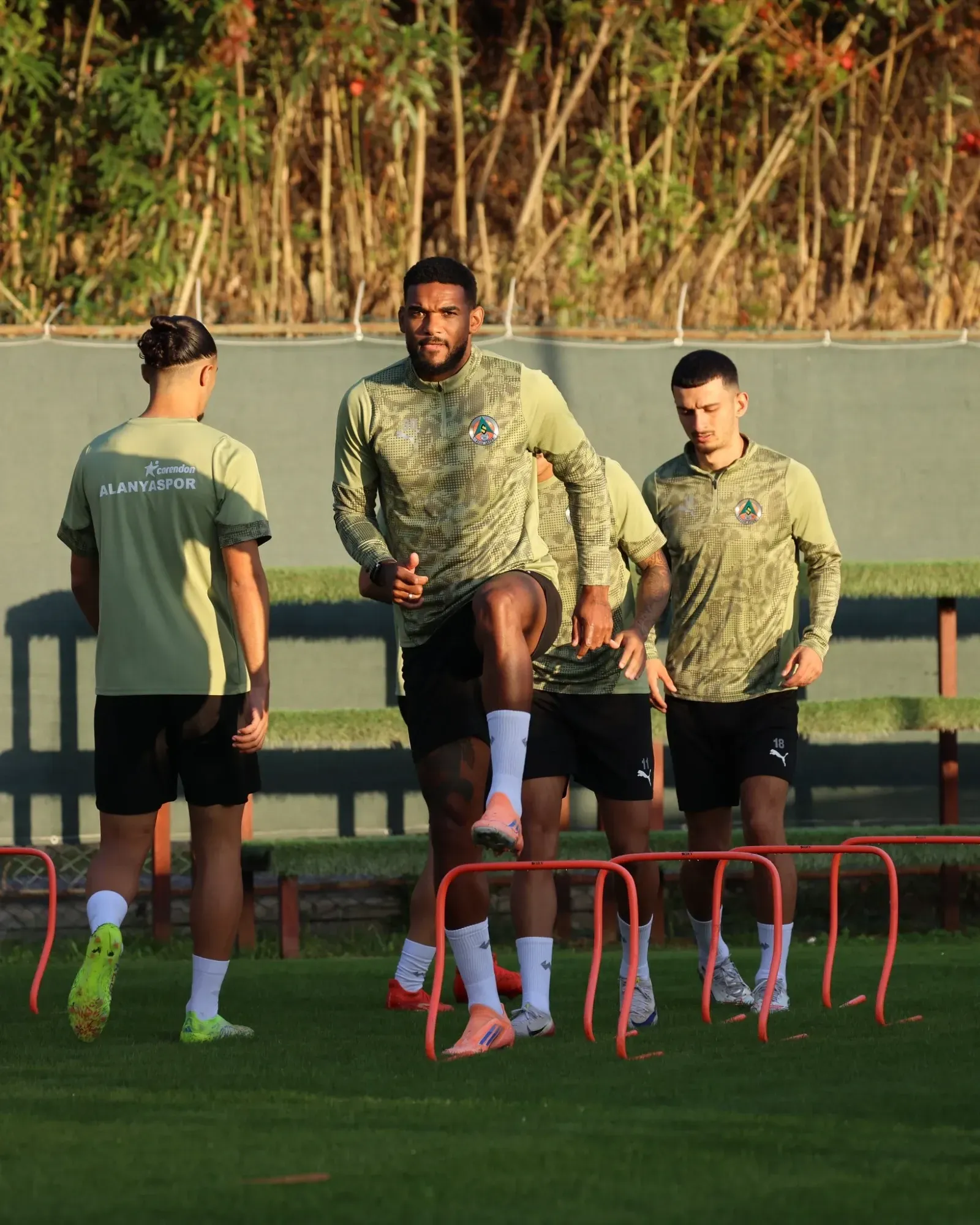 Alanyasporda milli arada tempo düşmedi