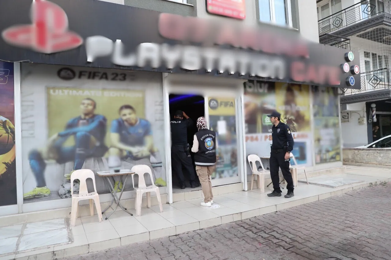 Antalya genelinde okul çevreleri denetlendi