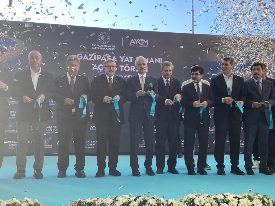 Bakan Uraloğlu, İş İnsanı Kerim Aydoğana Ait Gazipaşa Yat Limanı’nın Açılışını Yaptı