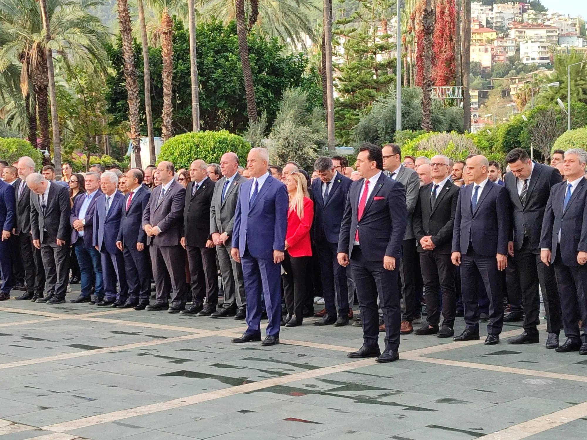 Başkan Özçelik’ten Öğretmenler Günü MESAJI