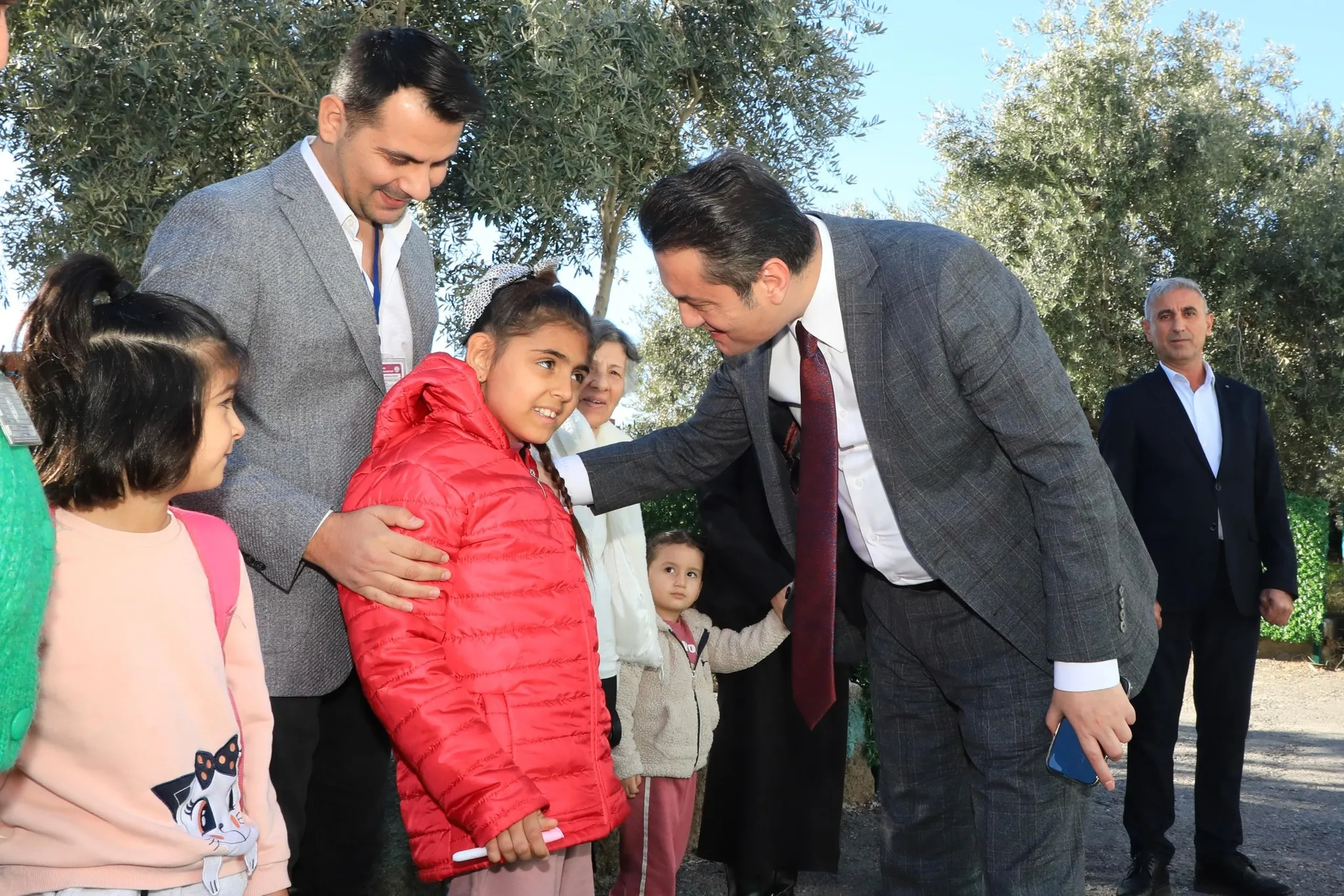 Alanya Çınar Özel Eğitim ve Rehabilitasyon Merkezini Kaymakam Şakir Öner Öztürk Ziyaret Etti