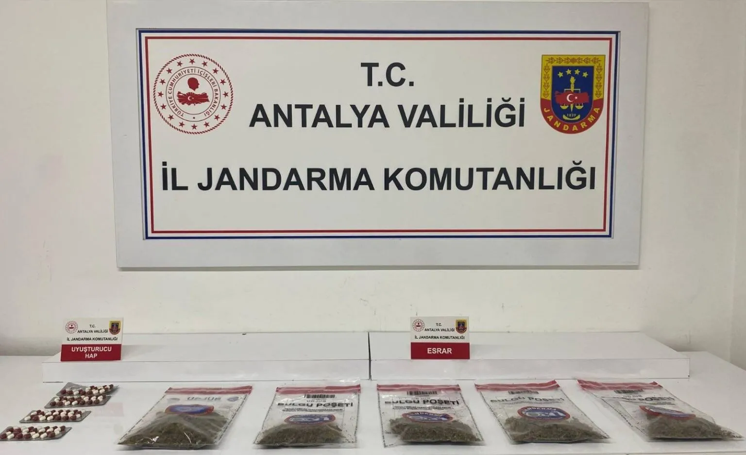 Alanyada Jandarmadan Uyuşturucu Operasyonu