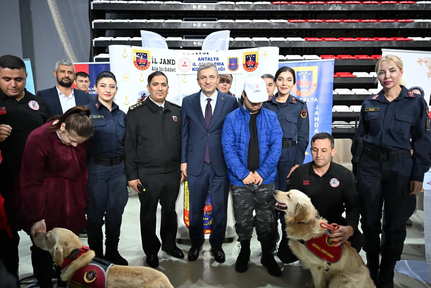 ANTALYA’DA ENGELLER SEVGİYLE AŞILIYOR