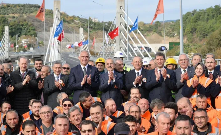 Çavuşoğlu’ndan Alanyaya yeni müjdeler