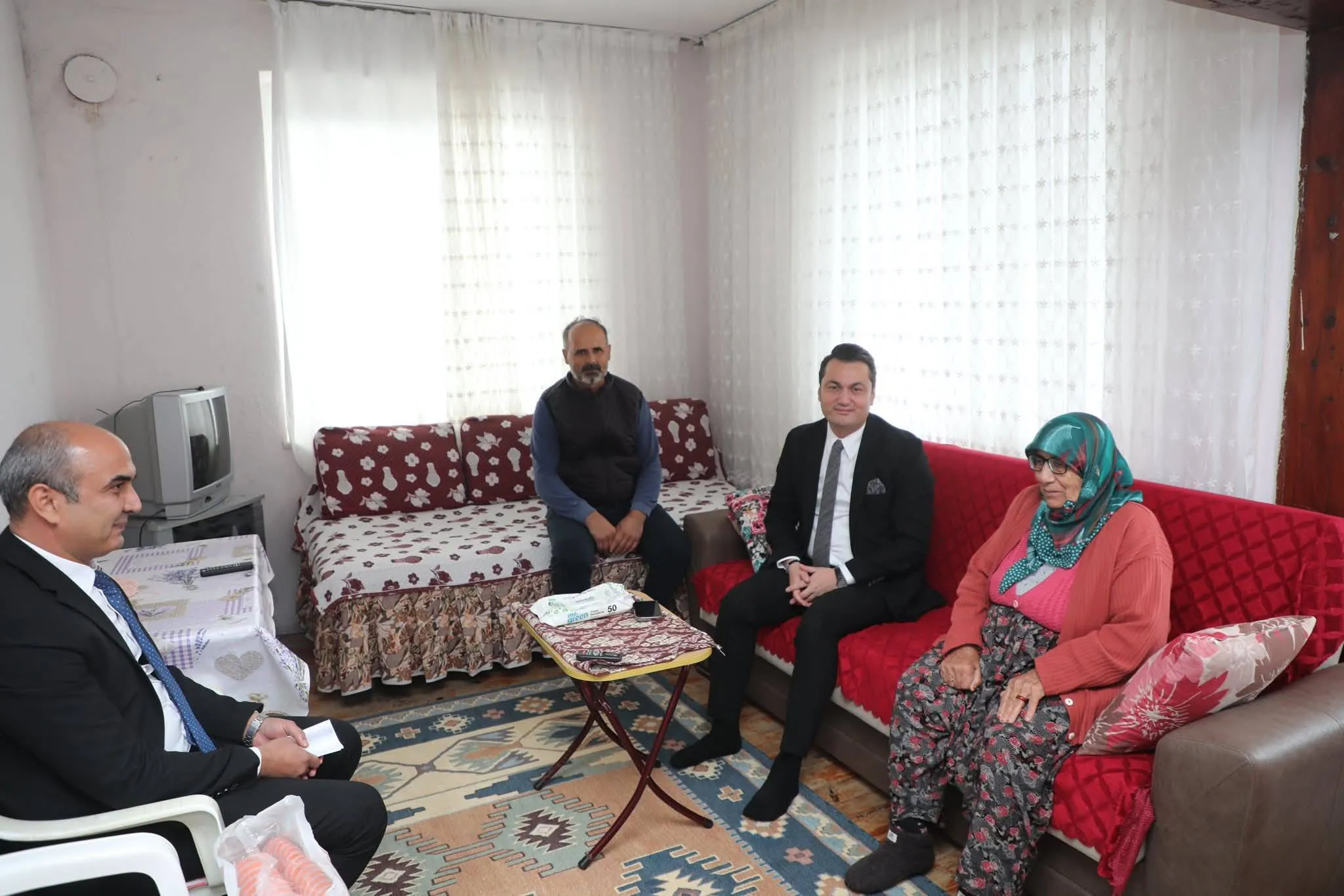 Kaymakam Öztürk Alanya’da gönülleri fethetmeye devam ediyor