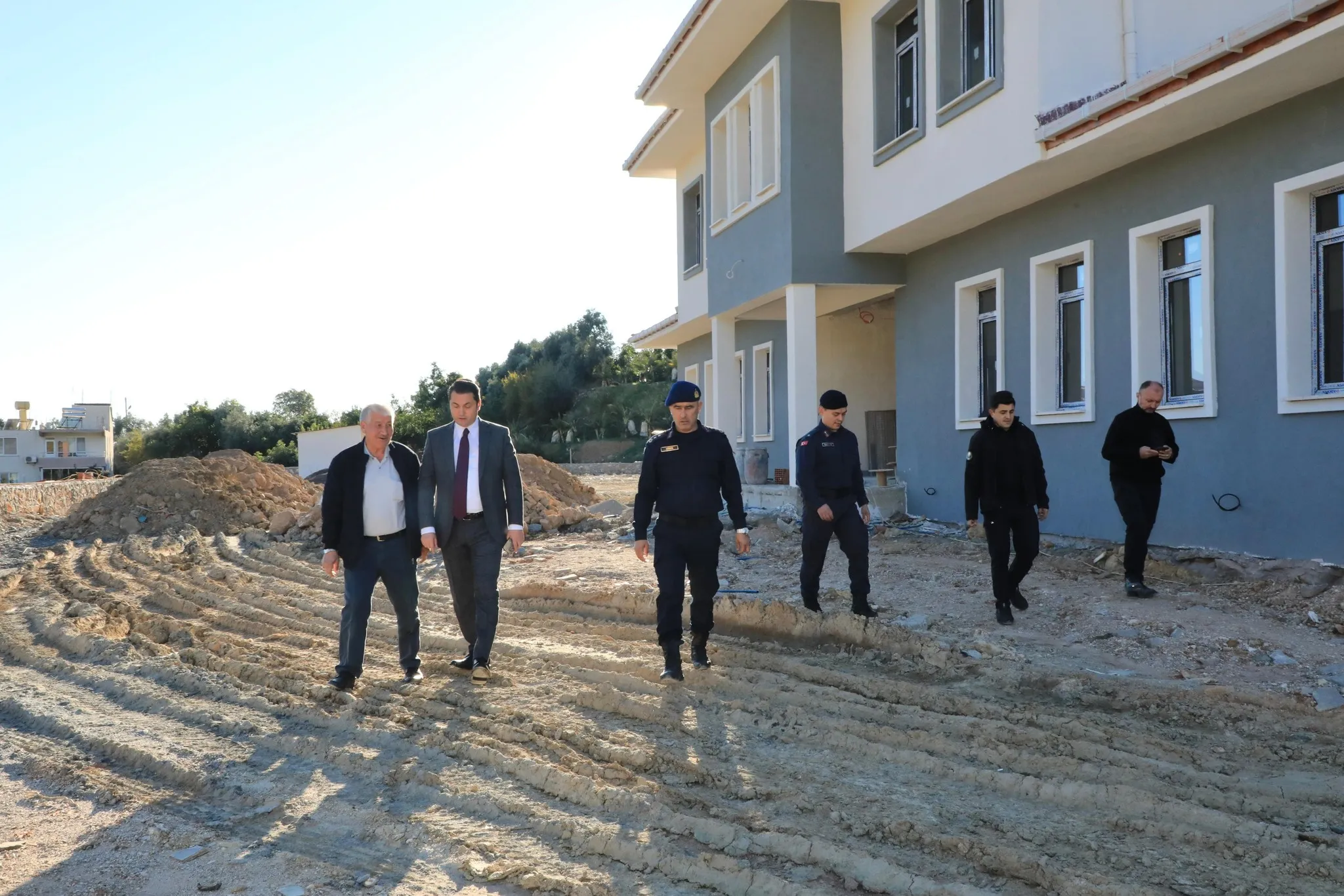 Kaymakam Öztürk, Kestel Jandarma Karakol Komutanlığı inşaat alanını inceledi