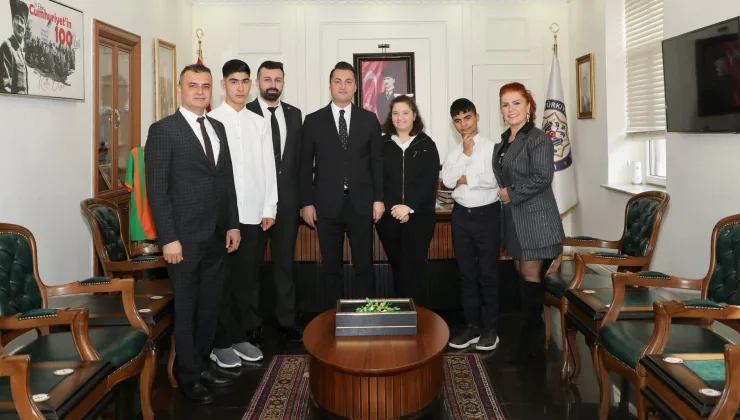 Özel öğrencilerden Engelliler Günü’nde Kaymakam Öztürk’e ziyaret