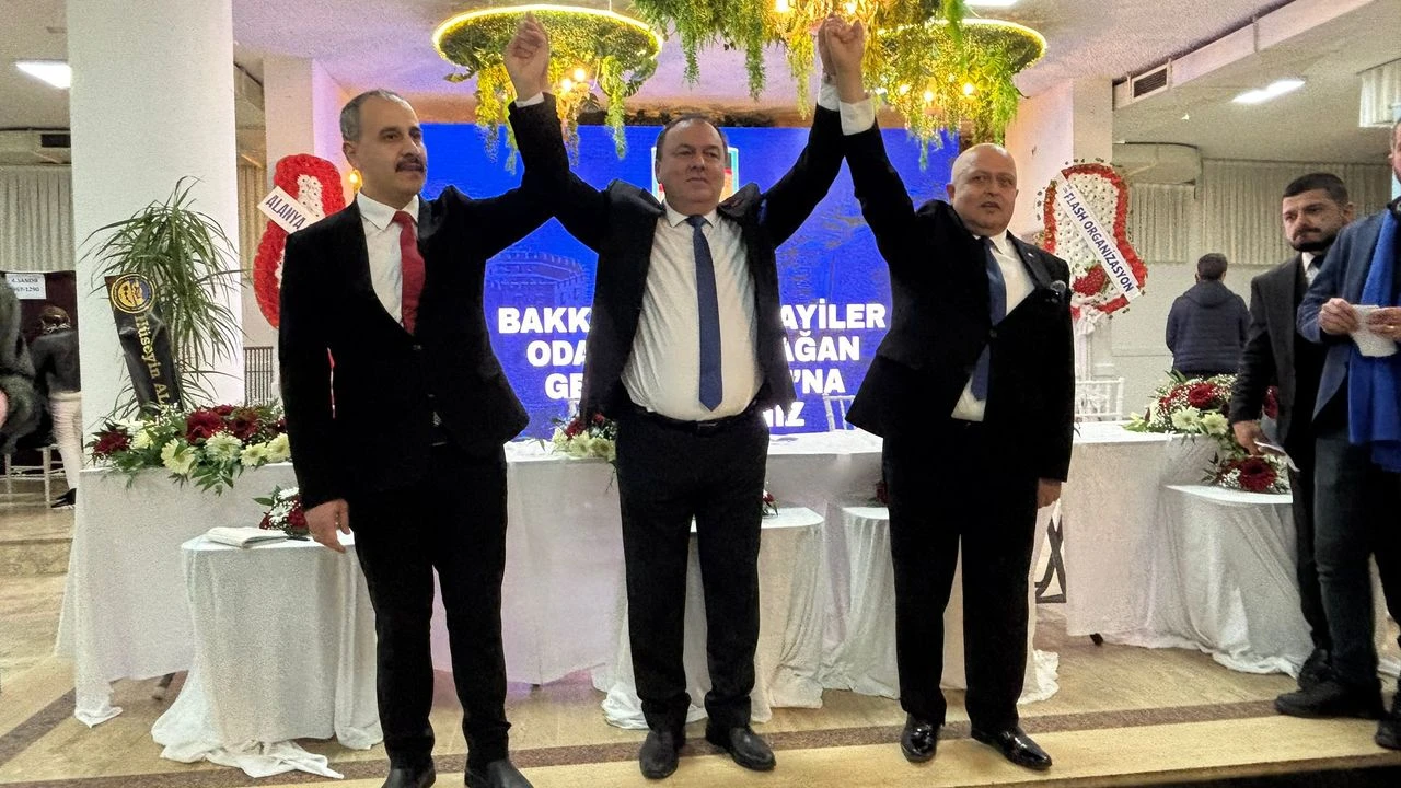 Alanya Bakkallar ve Bayiler Başkanını Velittin Yenialp