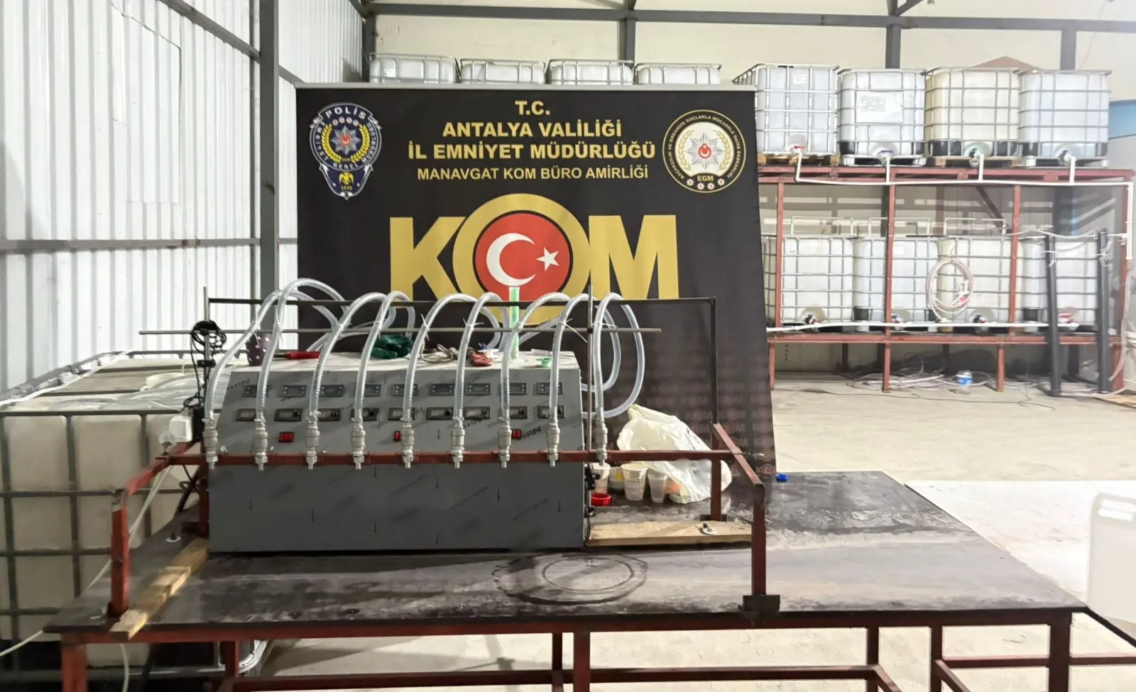 Antalyada kaçak içki e sigaraya geçit yok