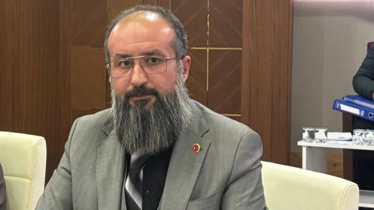 Antalya’da sürpriz istifa! Yerine Alanya’dan üye seçildi