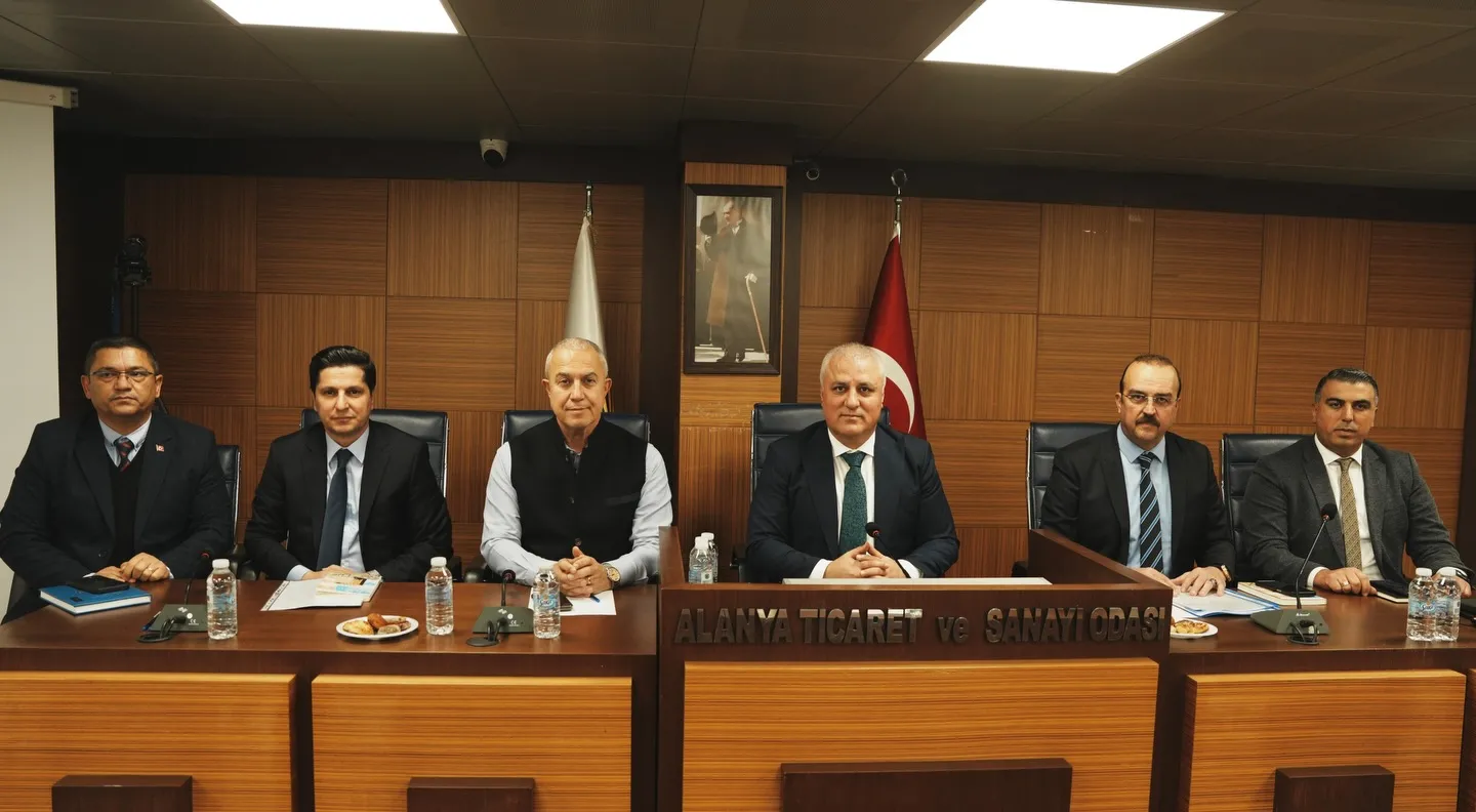 Başkan Özçelik: "Güzel Alanya’mız için iş birliği ve ortak akıl anlayışıyla çalışmayı sürdüreceğiz."