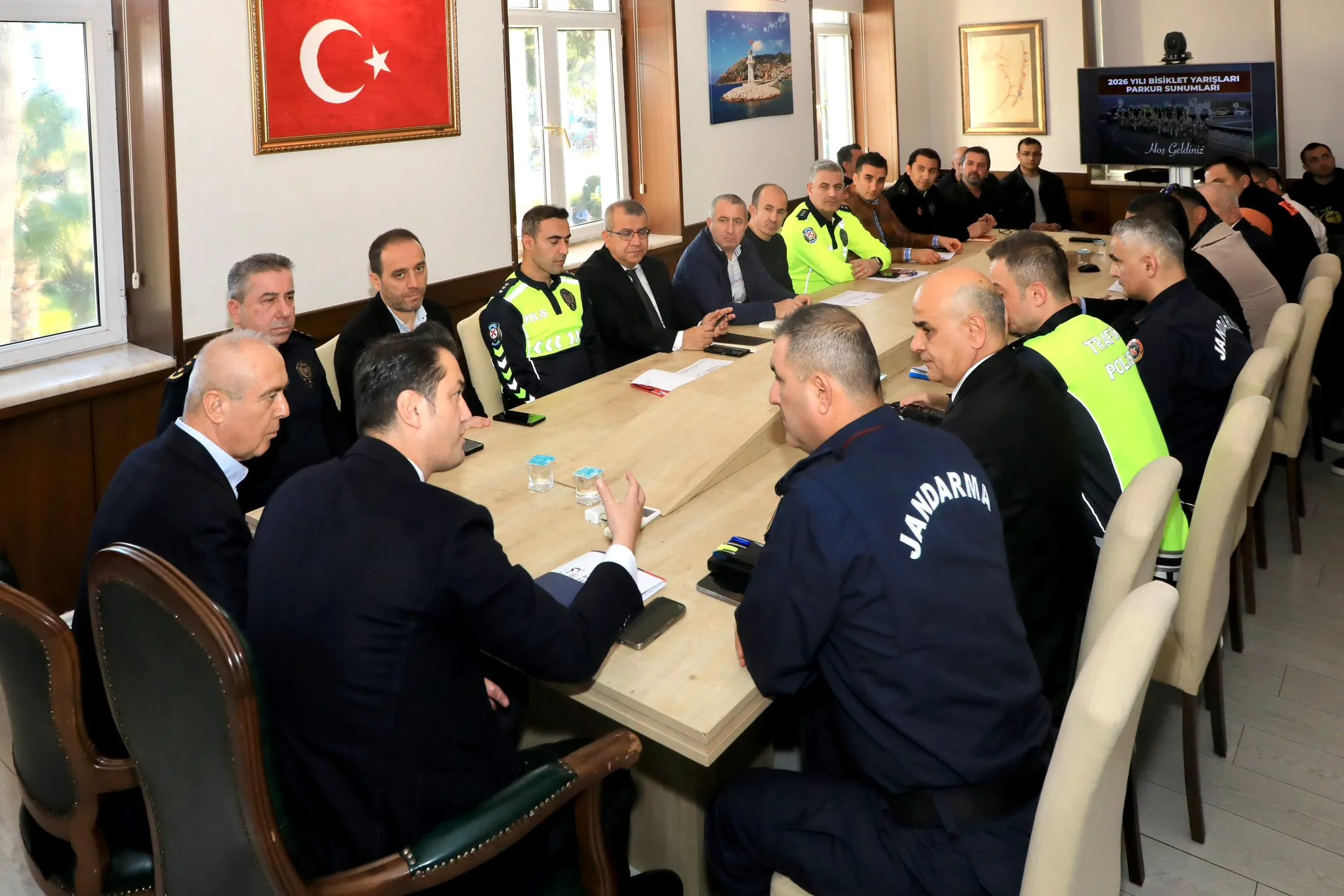 Bisiklet Yarışları Öncesi Başkan Müftüoğlu ve Kaymakam Öztürkün katılımıyla Güvenlik Toplantısı Yapıldı