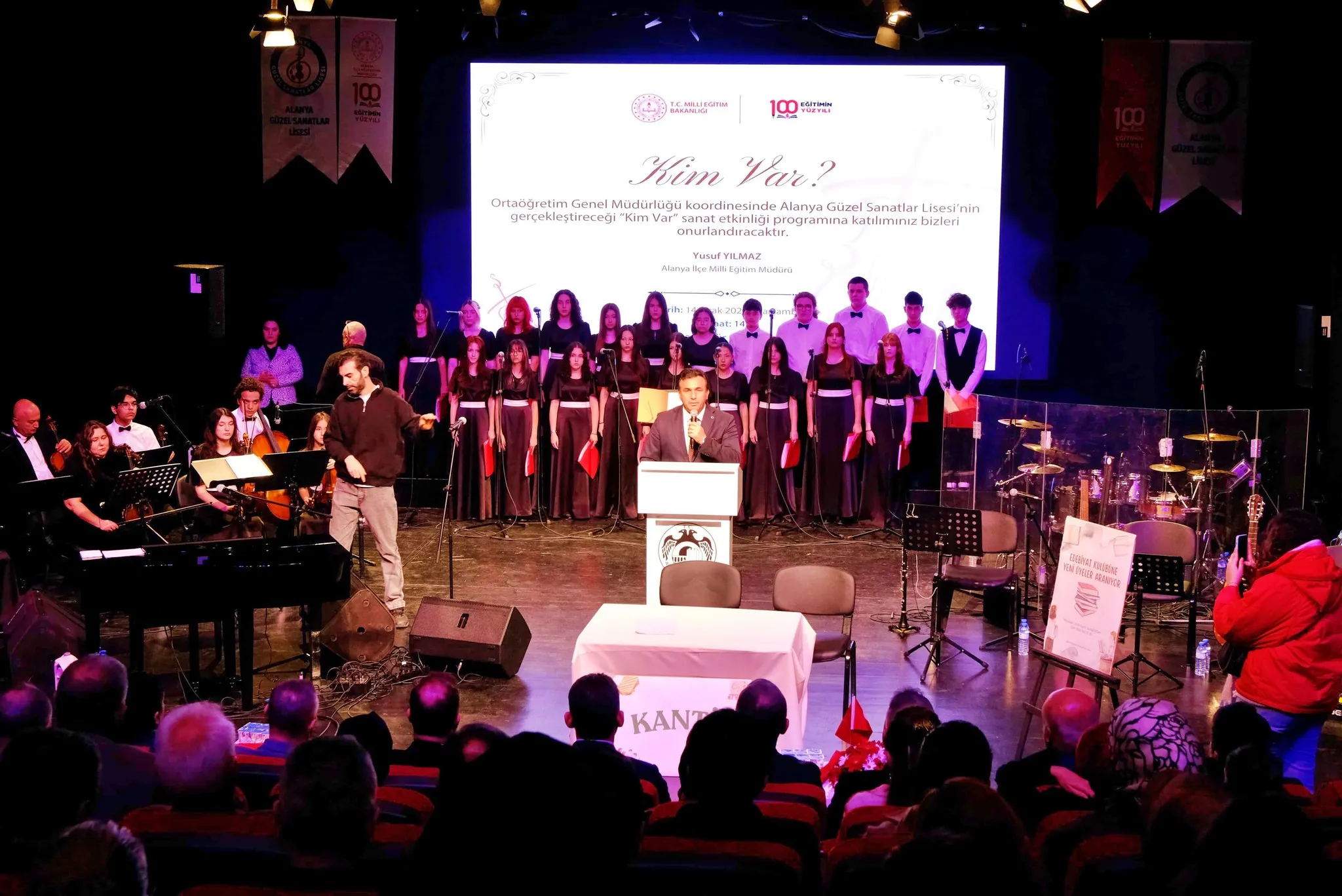 Yücel Arzen Hacıoğullarıı Alanyada Sahne Aldı