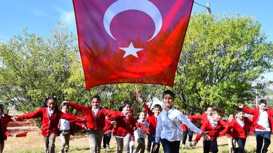 Alanya İlçe Milli Eğitim Müdürlüğünden eğitime anlamlı başlangıç