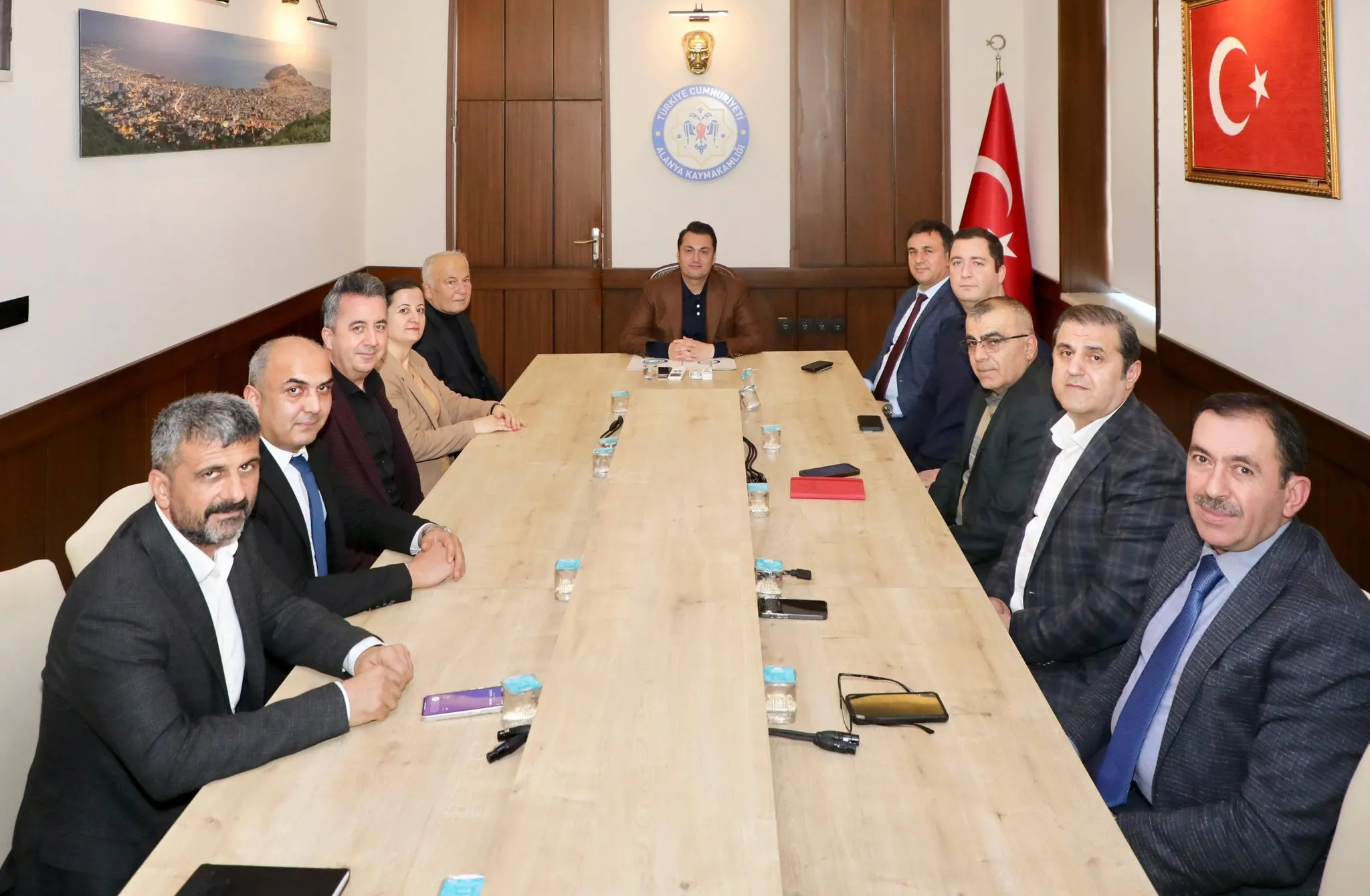 ALANYA’DA ÖĞRENCİLERE 2.DÖNEM EĞİTİM DESTEĞİ