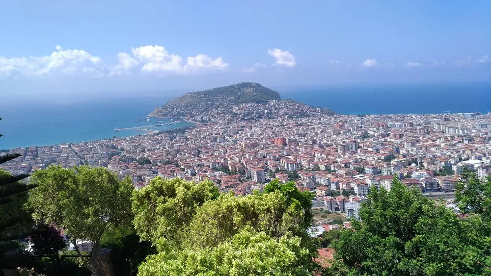 Alanya’da şehrin bir ucundan diğerine doğalgaz işi tamam!