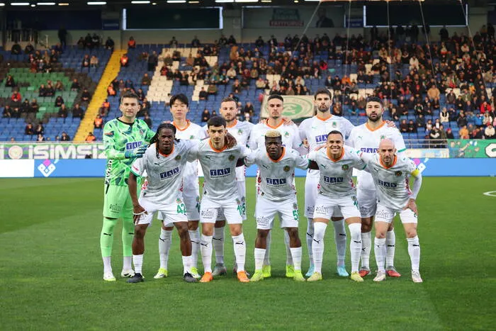 Alanyasporlu Ogundu Augsburg’a transfer oldu